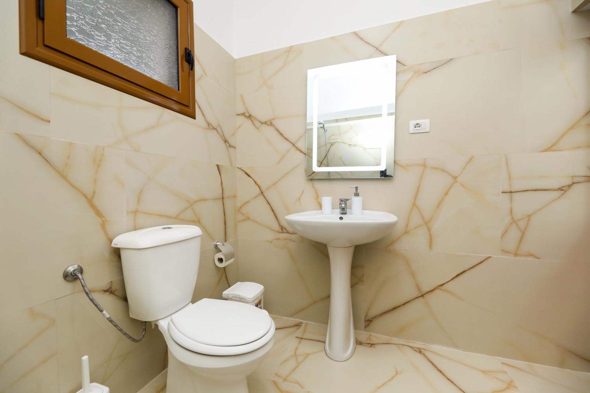 Vila Feliz - Premium Rooms With Free Private Parking Влёра Экстерьер фото