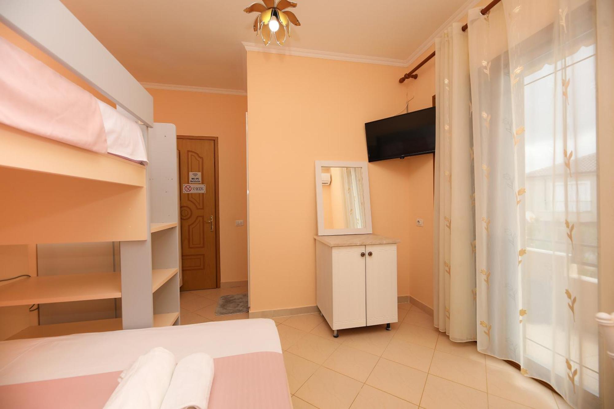 Vila Feliz - Premium Rooms With Free Private Parking Влёра Номер фото