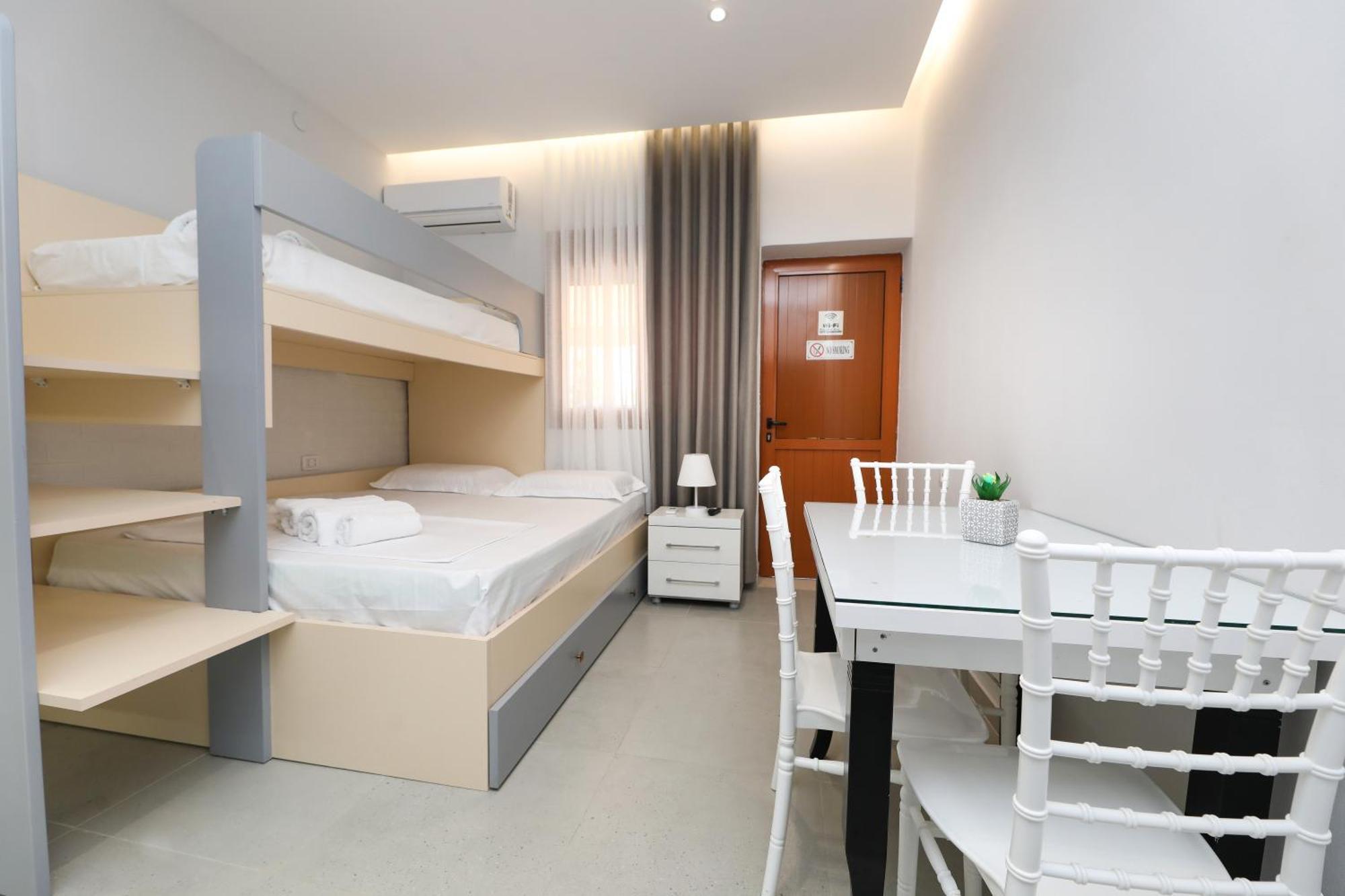 Vila Feliz - Premium Rooms With Free Private Parking Влёра Экстерьер фото