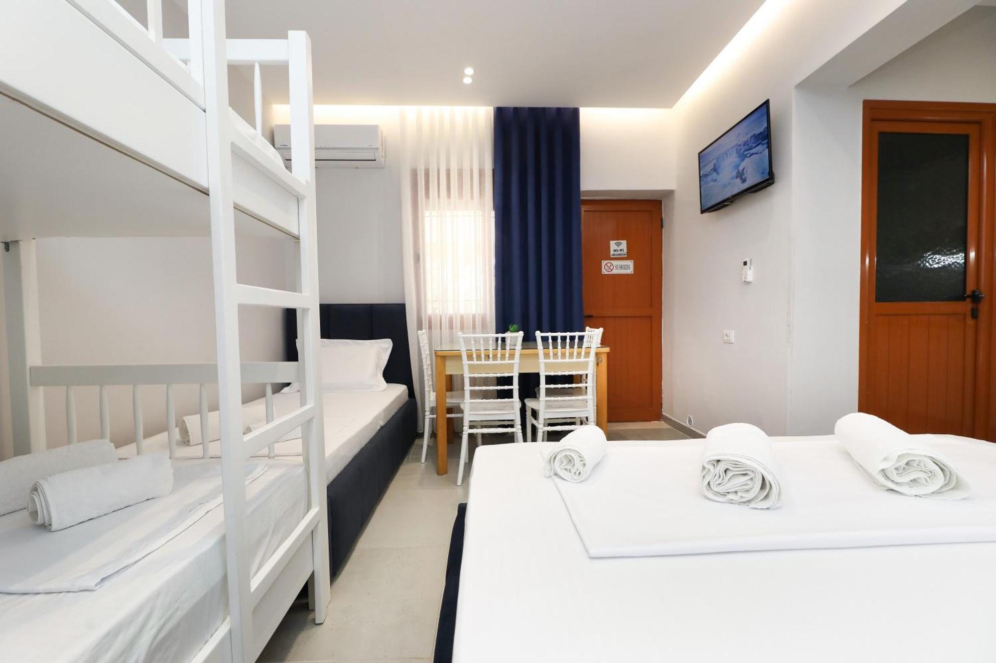 Vila Feliz - Premium Rooms With Free Private Parking Влёра Экстерьер фото
